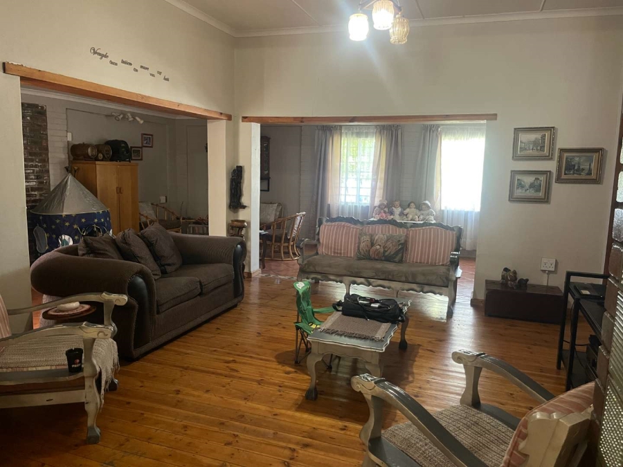 4 Bedroom Property for Sale in Kanoneiland Northern Cape